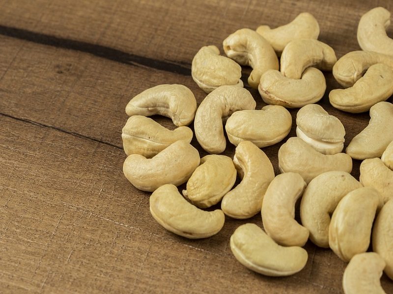 7 Incredible Cashew Nut Benefits: From Heart Health to Gorgeous Hair |  Energise Kids
